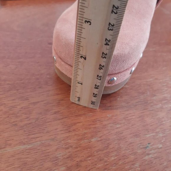 NEW ! Vince Camuto Women Canzenee Buckle Clog Antique Pink Size 7